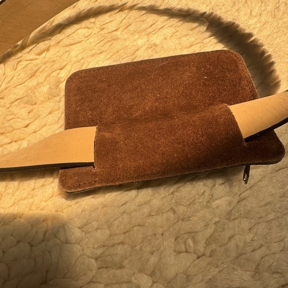 Vintage• Genuine Leather Belt Pouch - Picture 7 of 8